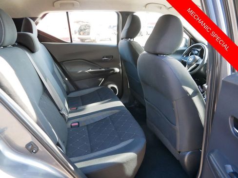 Used 2019 Nissan Kicks SV FWD image 9
