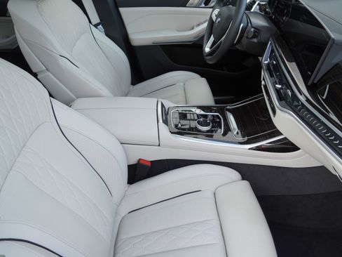 Certified 2026 BMW X7 xDrive40i AWD/4WD image 13