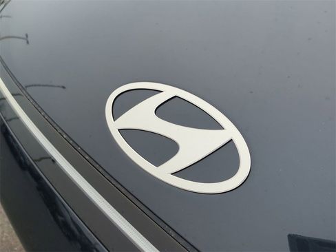 New 2026 Hyundai Kona SEL Premium image 13