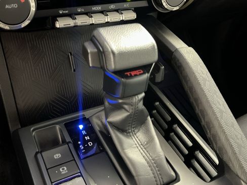 Used 2024 Toyota Tacoma TRD Sport AWD/4WD image 22
