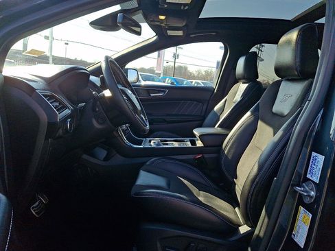 Certified 2024 Ford Edge ST w/ Equipment Group 401A image 10