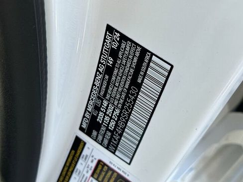 Used 2025 Mercedes-Benz C 300 4MATIC Sedan image 34