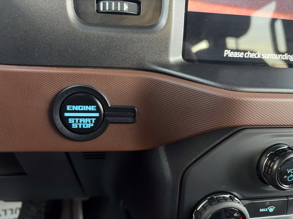Used 2024 Ford Bronco Outer Banks AWD/4WD image 30
