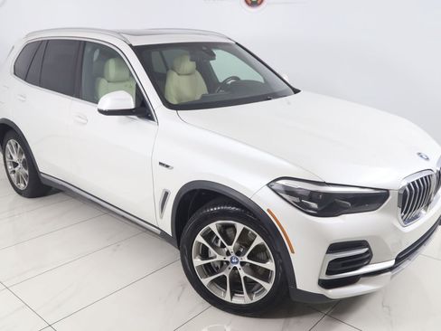 Used 2022 BMW X5 xDrive45e AWD/4WD image 17