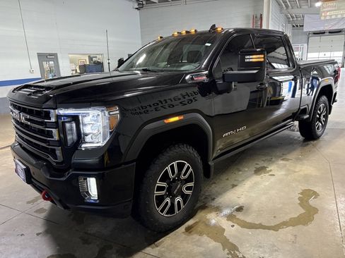 Used 2022 GMC Sierra 2500 AT4 w/ AT4 Premium Plus Package image 4