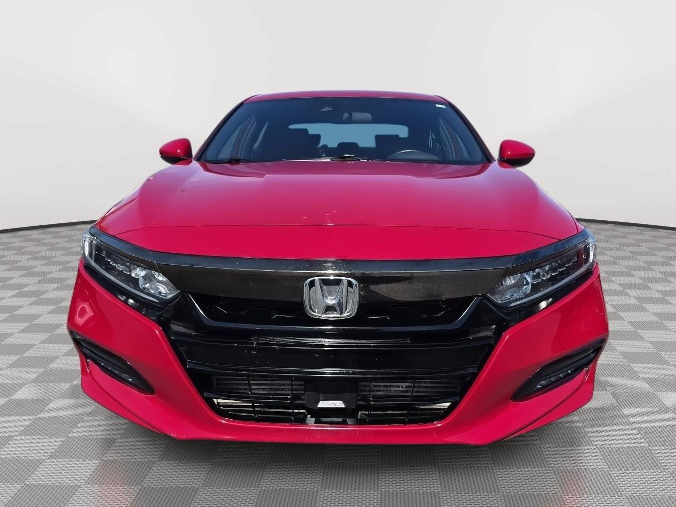 Used 2018 Honda Accord Sport image 2