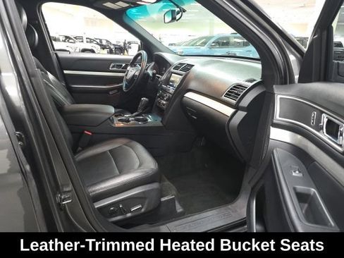 Used 2016 Ford Explorer XLT w/ Equipment Group 202A FWD image 5