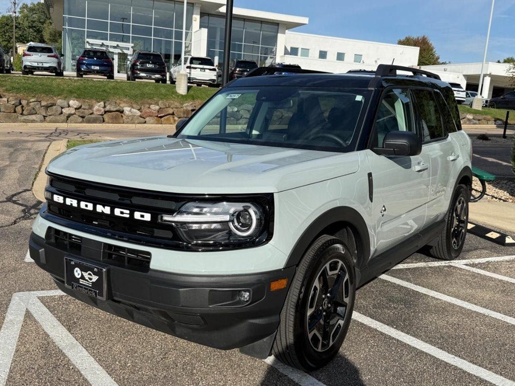Used 2023 Ford Bronco Sport Outer Banks w/ Tech Package AWD/4WD image 8