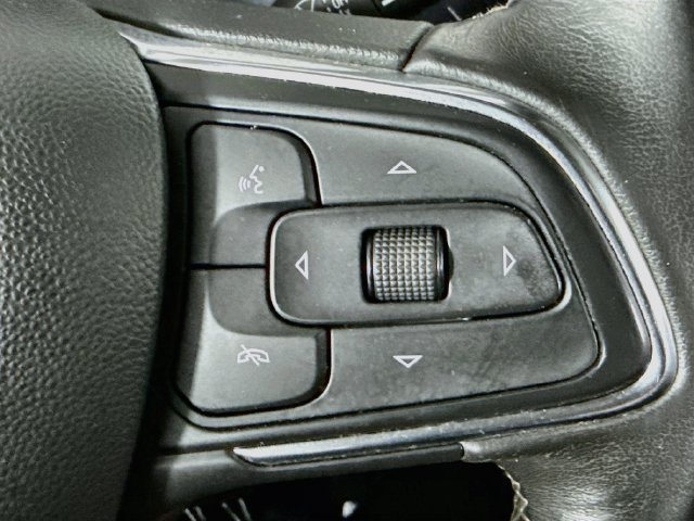 Used 2020 Buick Encore GX Essence w/ Experience Buick Package AWD/4WD image 14