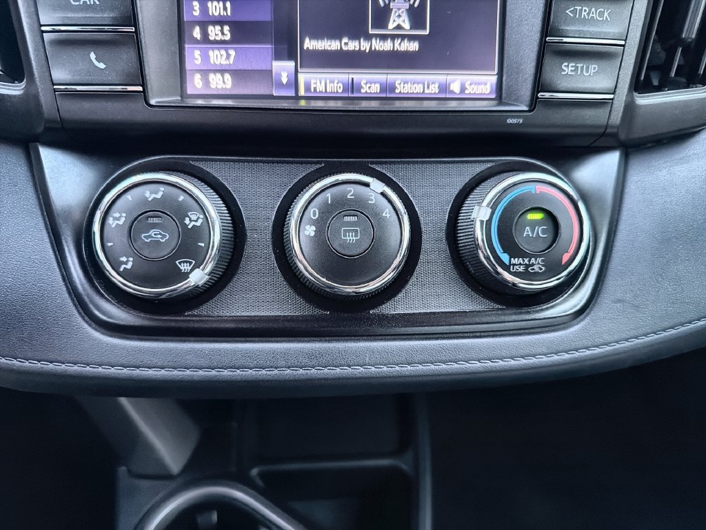 Used 2016 Toyota RAV4 LE FWD image 23