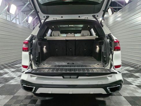 Used 2020 BMW X5 xDrive40i w/ M Sport Package image 39
