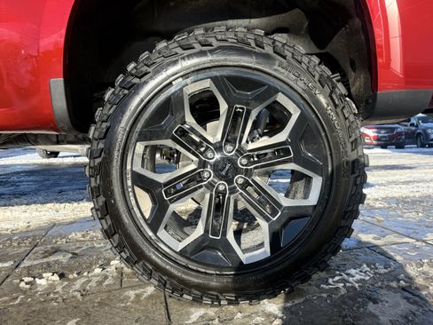 Used 2024 Chevrolet Silverado 1500 LT Trail Boss w/ LT Trail Boss Premium Package image 35