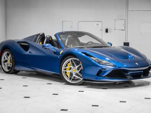 Used 2023 Ferrari F8 Tributo RWD image 1