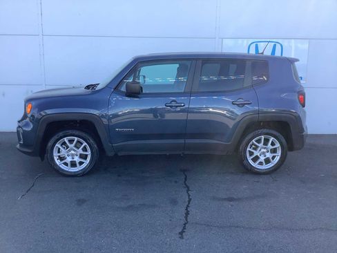 Used 2023 Jeep Renegade Latitude image 3