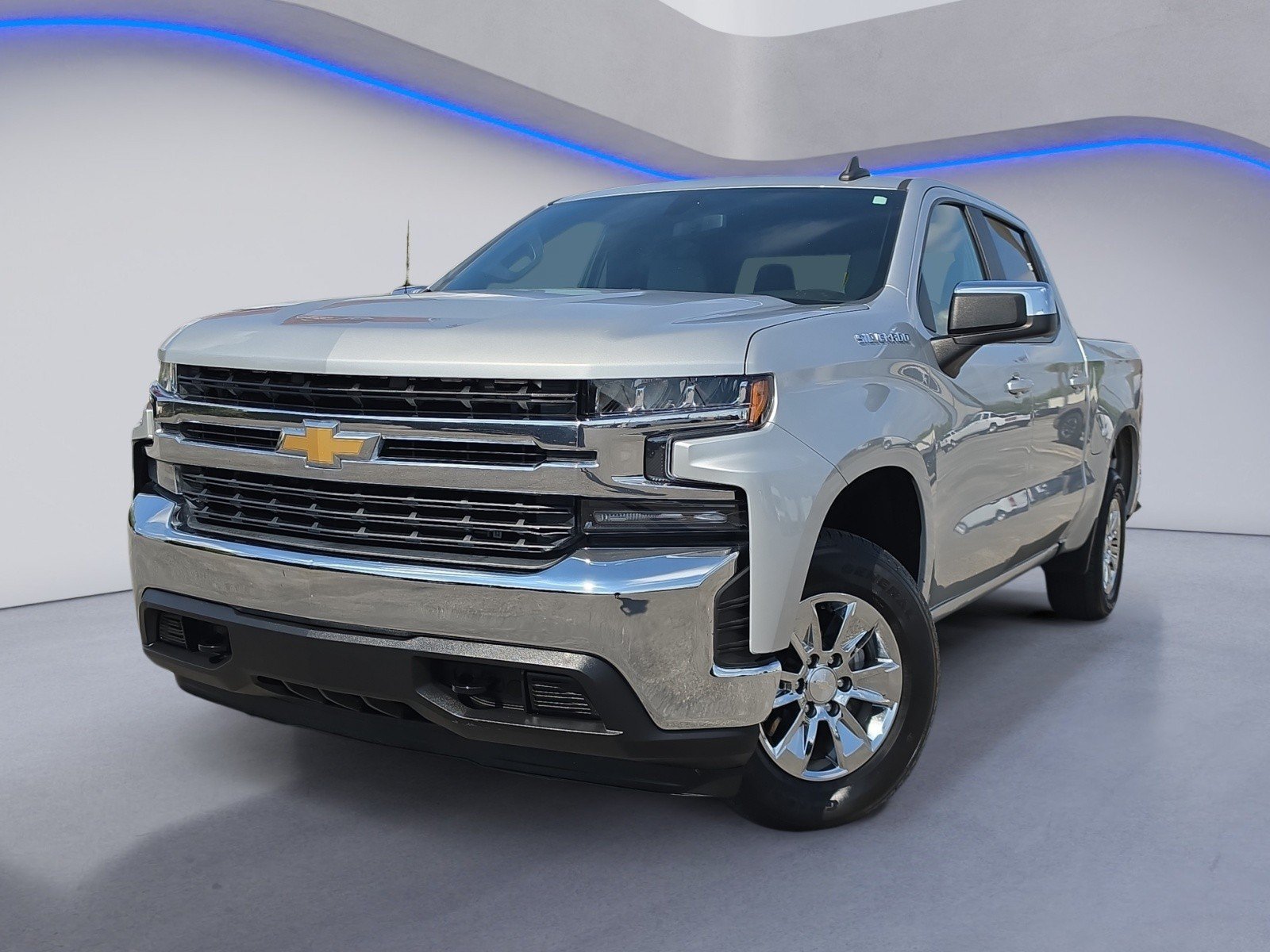 Used 2021 Chevrolet Silverado 1500 LT AWD/4WD image 2