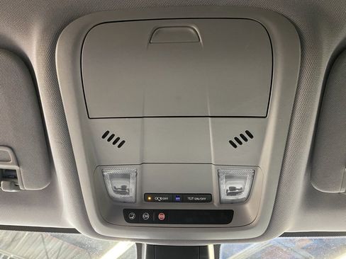 Used 2023 Chevrolet Blazer LT image 35