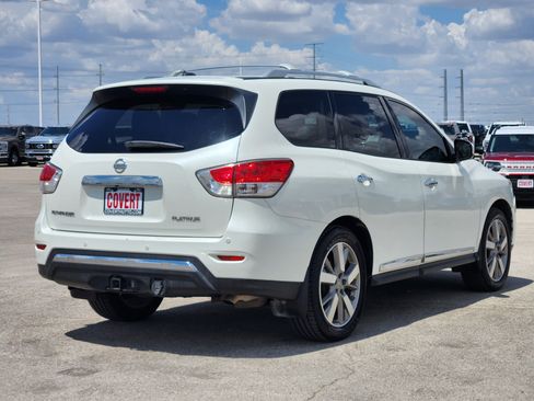 Used 2016 Nissan Pathfinder Platinum w/ Cargo Package FWD image 5
