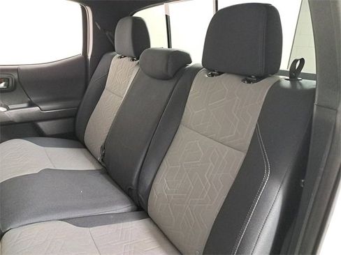 Used 2022 Toyota Tacoma TRD Sport image 13