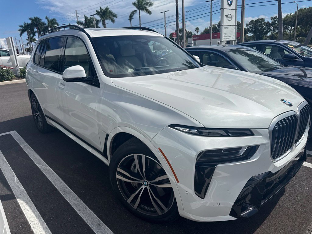 Used 2025 BMW X7 xDrive40i w/ Executive Package AWD/4WD image 7