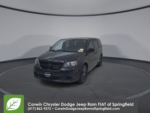 Used 2017 Dodge Grand Caravan SE FWD image 6