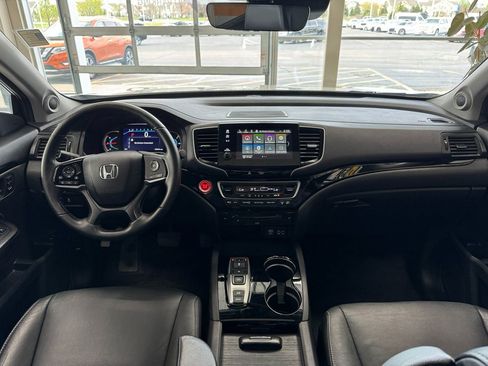 Used 2019 Honda Pilot Touring image 19