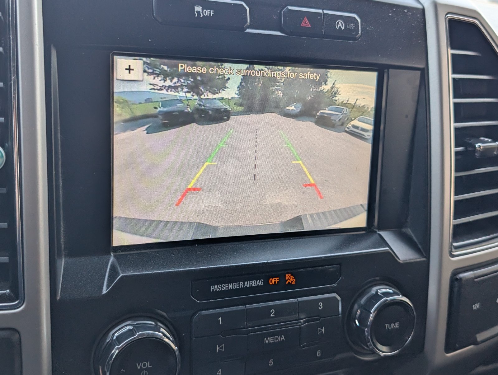 Used 2019 Ford F150 Lariat AWD/4WD image 11