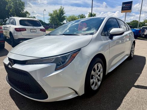 Used 2022 Toyota Corolla LE FWD image 6