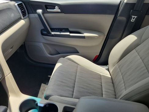 Used 2022 Kia Sportage LX FWD image 35