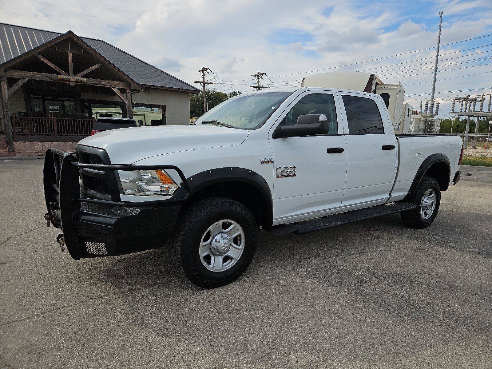 Used 2018 RAM 2500 Tradesman AWD/4WD image 2