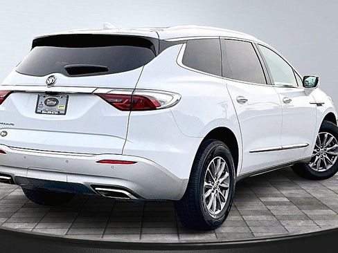 Used 2024 Buick Enclave Premium FWD image 2