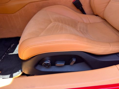 Used 2022 Chevrolet Corvette Stingray Premium Conv w/ Z51 Performance Package RWD image 18