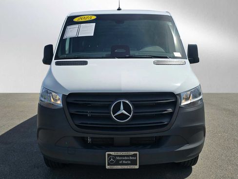Used 2025 Mercedes-Benz Sprinter 2500 image 8