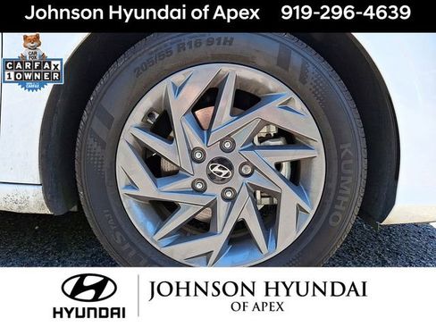 Used 2025 Hyundai Elantra Hybrid FWD image 27