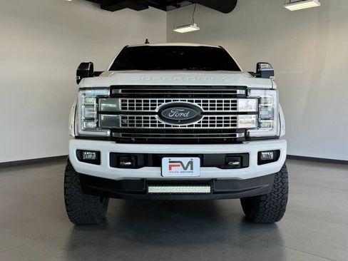 Used 2019 Ford F350 Platinum w/ Platinum Ultimate Package AWD/4WD image 2