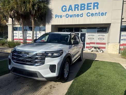 Certified 2025 Ford Explorer Active RWD image 1