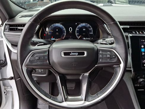 Used 2021 Jeep Grand Cherokee L Laredo AWD/4WD image 19