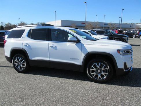 Used 2023 GMC Acadia SLT w/ Technology Package image 2