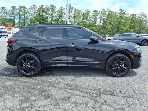 Used 2019 Chevrolet Blazer RS w/ Sun and Wheels Package FWD image 3