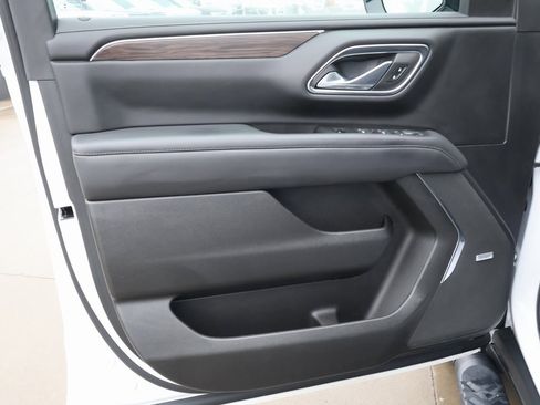 Used 2022 Chevrolet Tahoe Z71 w/ Luxury Package image 12