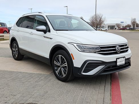 Certified 2024 Volkswagen Tiguan Wolfsburg Edition w/ Panoramic Sunroof Package image 4