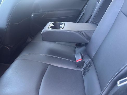 Used 2025 Toyota Corolla Cross XLE AWD/4WD image 25
