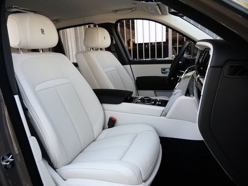 New 2026 Rolls-Royce Cullinan AWD/4WD image 30