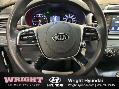 Used 2019 Kia Sorento LX image 20