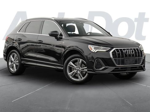 Used 2020 Audi Q3 2.0T Premium Plus w/ Premium Plus Package image 1