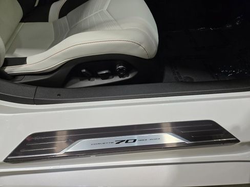 Used 2023 Chevrolet Corvette Stingray Premium Cpe w/ Z51 Performance Package image 39