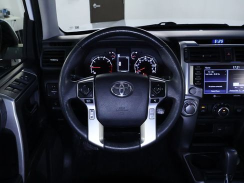 Used 2021 Toyota 4Runner SR5 AWD/4WD image 18