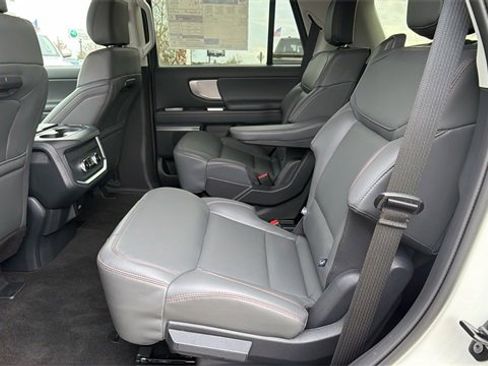 New 2025 Ford Expedition Active image 10