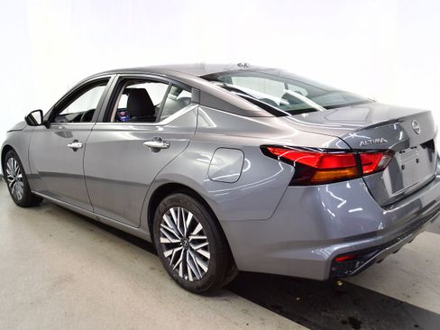 Used 2025 Nissan Altima 2.5 SV image 5