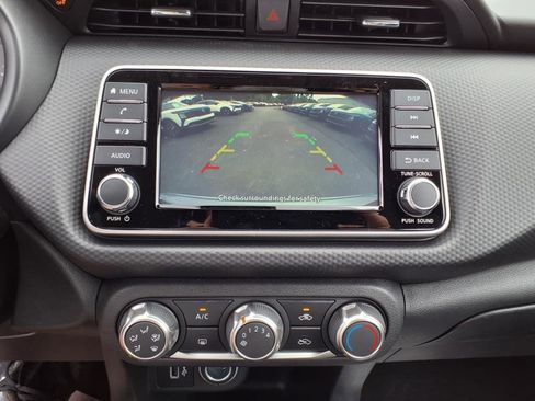 New 2025 Nissan Kicks Play S image 10