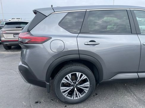 Used 2023 Nissan Rogue SV image 29